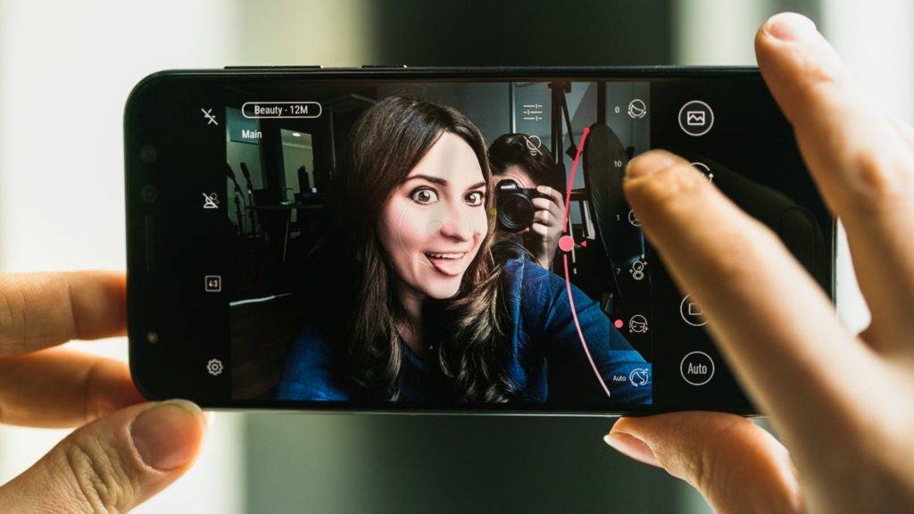 Care sunt cele mai bune aplicatii smartphone pentru realizarea selfie-urilor?